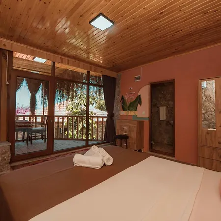 Yoruk Evi Konukevi Faralya