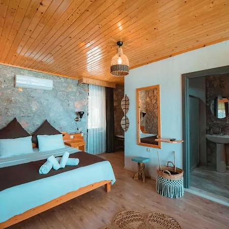 Konukevi Yoruk Evi Faralya