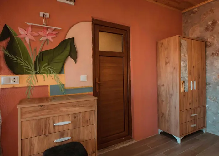 Yoruk Evi Konukevi 3*