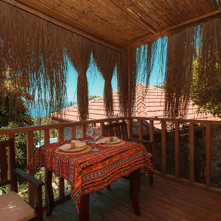 Yoruk Evi Konukevi Faralya