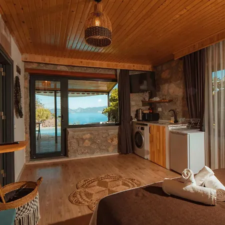 Konukevi Yoruk Evi 3*