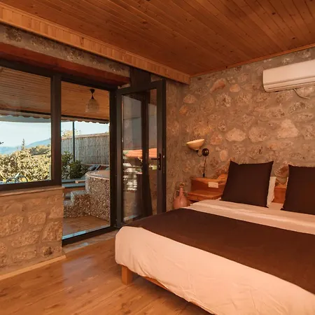 Konukevi Yoruk Evi Faralya